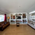 Oceans House Villa Carcavelos (Lisbon)