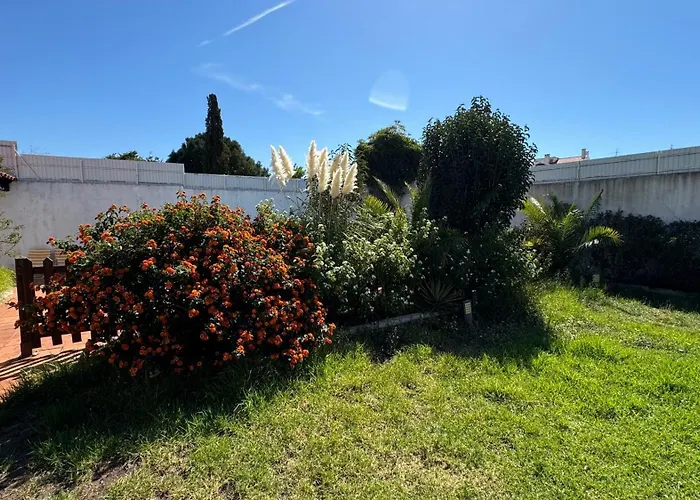 Oceans House * Carcavelos (Lisbon)