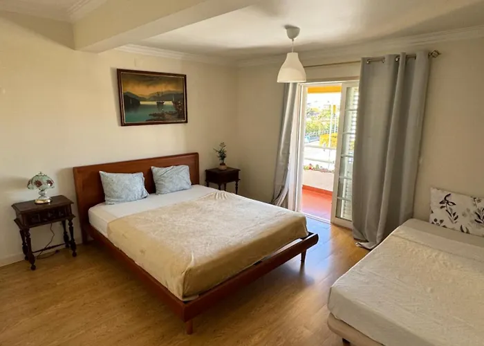 Oceans House Carcavelos (Lisbon)
