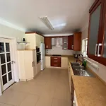 Villa Oceans House Carcavelos (Lisbon)
