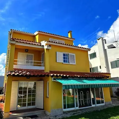 Oceans House * Carcavelos (Lisbon)