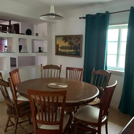 Oceans House Villa Carcavelos (Lisbon)