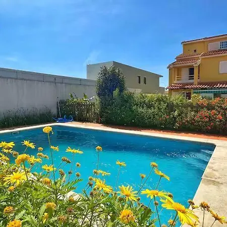 Oceans House Villa Carcavelos (Lisbon)