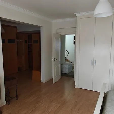 Villa Oceans House Carcavelos (Lisbon)