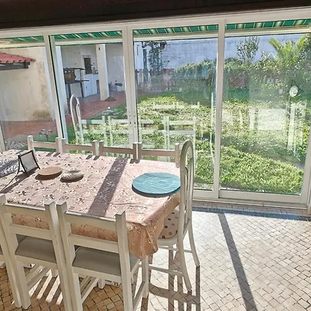 Oceans House Carcavelos (Lisbon)