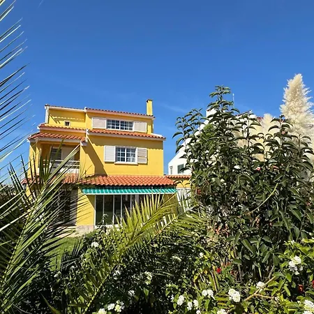 Oceans House Villa Carcavelos (Lisbon)