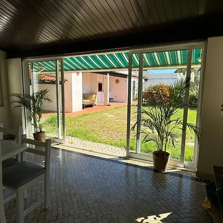 Oceans House Carcavelos (Lisbon)