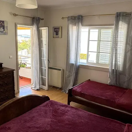 Villa Oceans House Carcavelos (Lisbon)