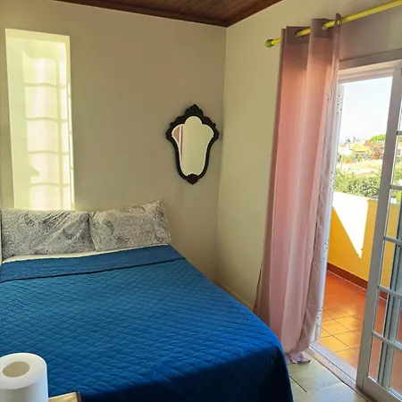 Oceans House Villa Carcavelos (Lisbon)